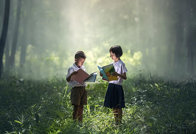 關(guān)心下一代，設(shè)立職工子女助學(xué)基金