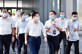 浙江省省長鄭柵潔一行到浙江醫(yī)藥調(diào)研