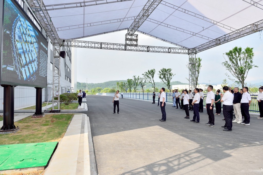 1686540840360960UT5t.jpg 2.JPG